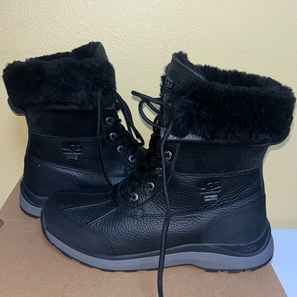 UGG ADIRONDACK BOOT III